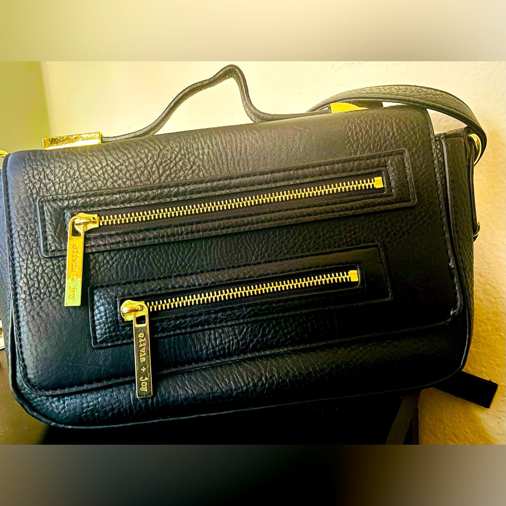 Black Olivia + Joy Crossbody Purse - Picture 2 of 8